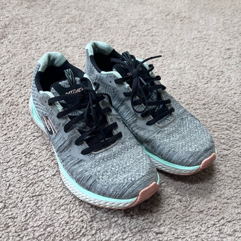 Skechers Solar Fuse Brisk Escape Ultra Light Sneakers
